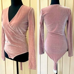 Madewell • Velvet Faux Wrap Bodysuit In Blush Pink Peach long Sleeve V-neck Snap